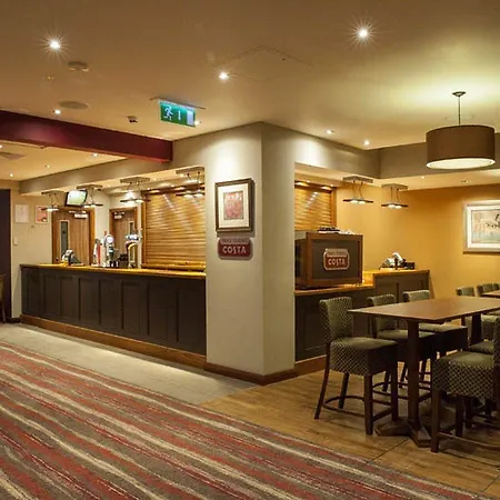Premier Inn London Bank-2