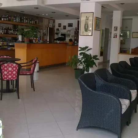 Hotel Liliana-2