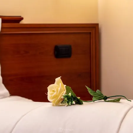 Caroline Suite-2