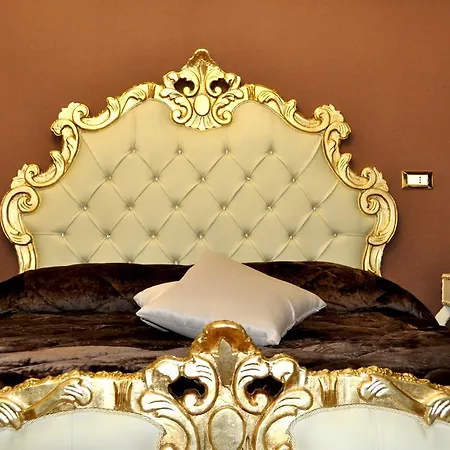 Hotel Des Artistes-3