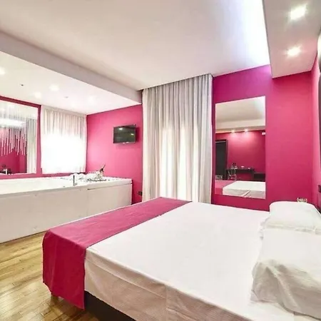 Sweet Central Hotel-3