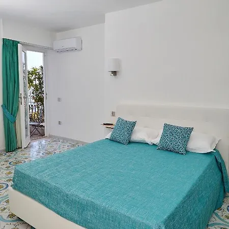 Malafemmena Guest House-2