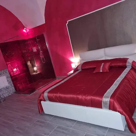 Diamond Rooms-3