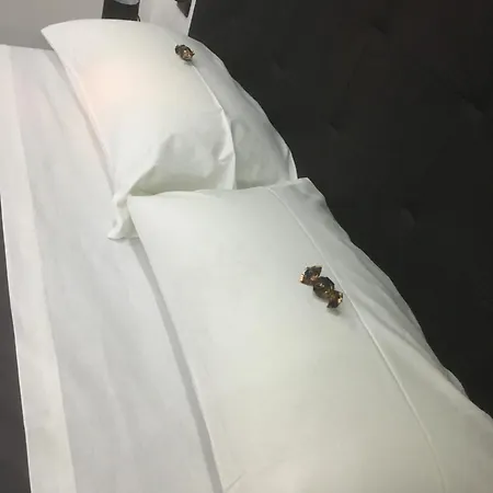 MB95 - Mezzocannone Luxurious Bed&Breakfast-2