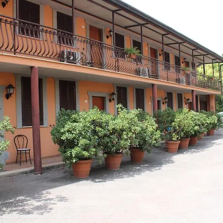 Hotel La Locanda Del Borgo-2