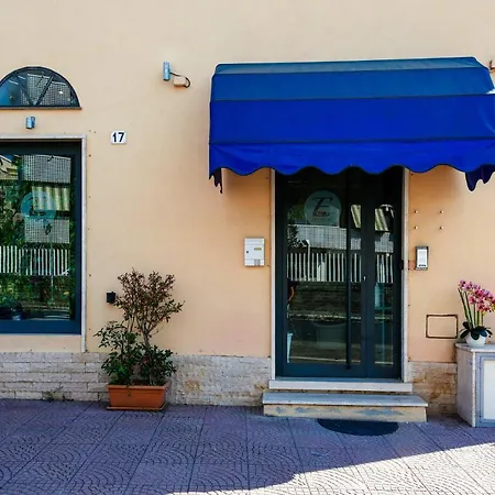E-Room 42-2