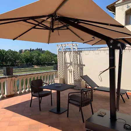 Hotel Lungarno Vespucci 50-2