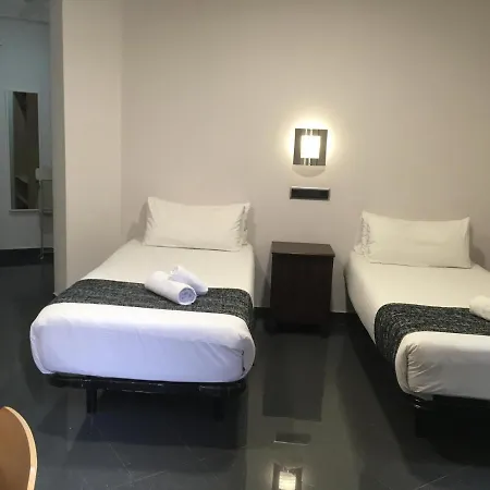 Hostal Levante Barcelona-3