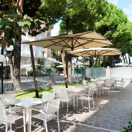 Hotel Ancora-2