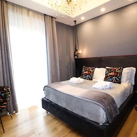 Aron Only Suites Bed And Breakfast-3