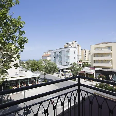 Hotel Desiree-2
