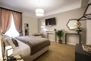 Chic&Town Luxury Rooms Piazza di Spagna-3