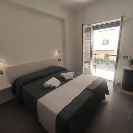 Ninfea Tropea City Rooms-3