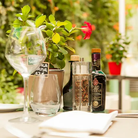 Hotel Montaigne & Spa - Cannes Centre-2