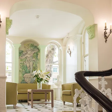 Byron Hotel-2