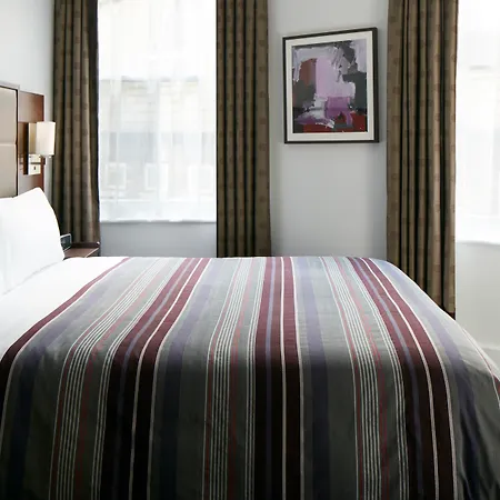 Club Quarters Hotel Trafalgar Square, London-3