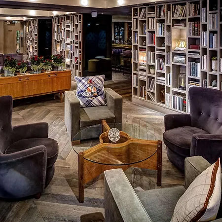 The Hari London-3