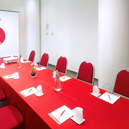 Ramada Plaza By Wyndham Milano-2