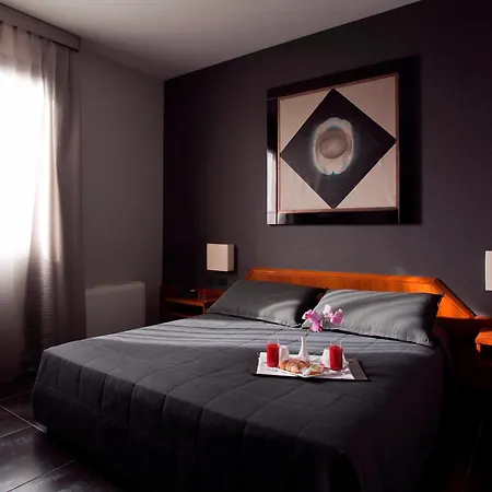 Hotel Zone-2