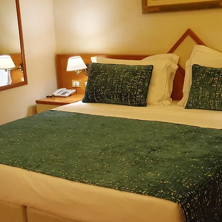 Hotel Maxim Axial-3