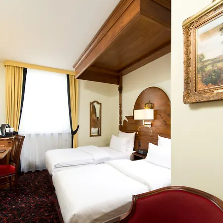King'S Hotel First-3