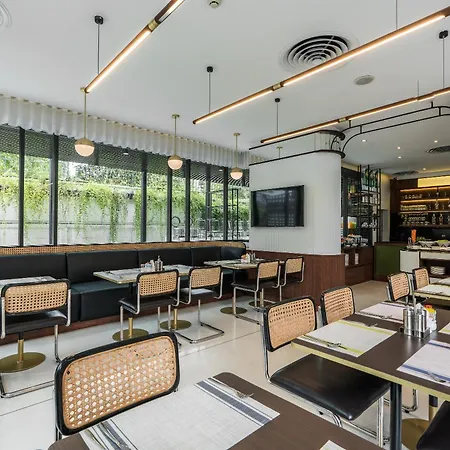 Hotel Amber Sukhumvit 85-2