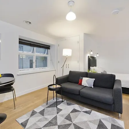 Crane Court By City2Stay-3