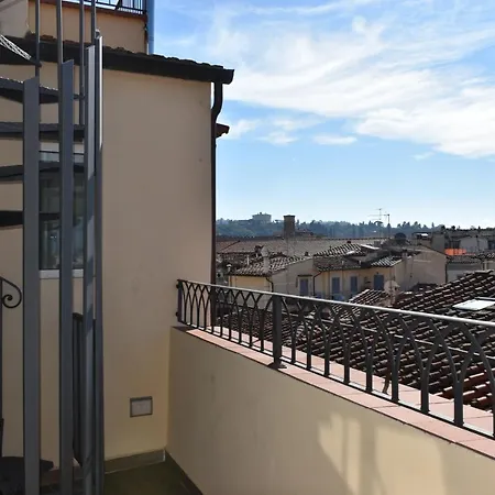 Hr Bedrooms In Florence-3