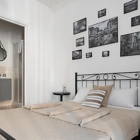 Zaira B&B-3