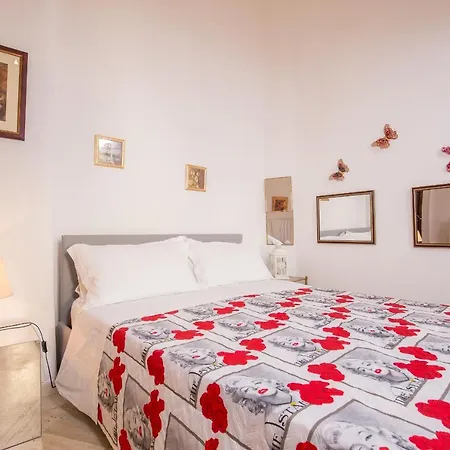 Starry Rome Guest House-3