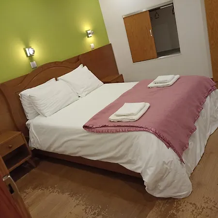 Martim Moniz 28 Guest House-2