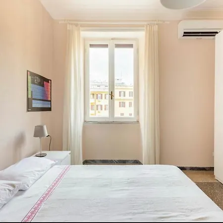 Roma Private Rooms-3