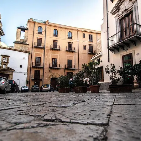 Sant'Andrea - Luxury Rooms In Vucciria-3
