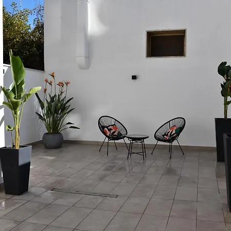 Gl Rooms And Apartments-3