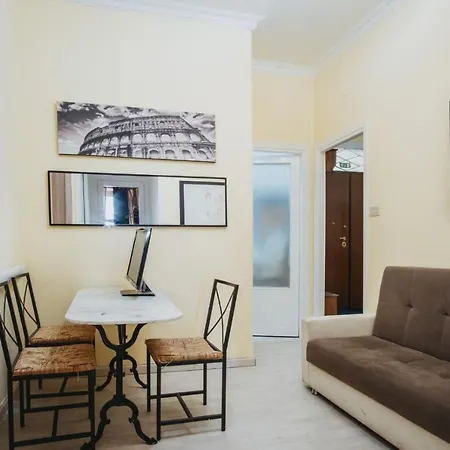 Rome Trevi Rooms & Apartments-3