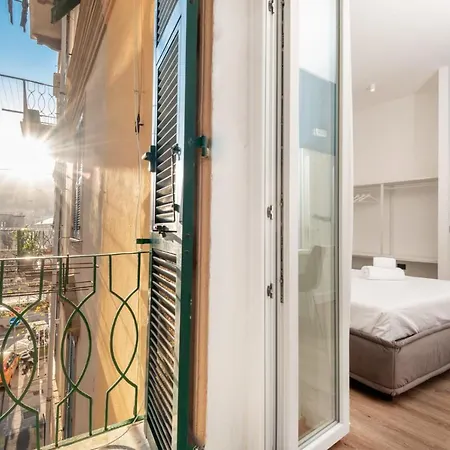 Nelli Rooms Via Biassa-3