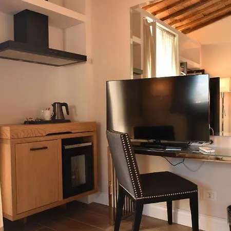 Hr Bedrooms In Florence-2