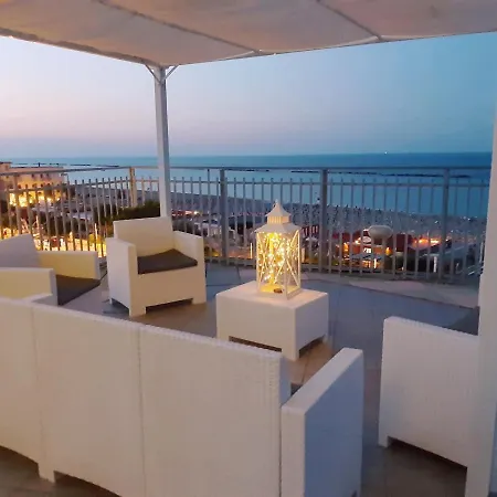Hotel Embassy-3
