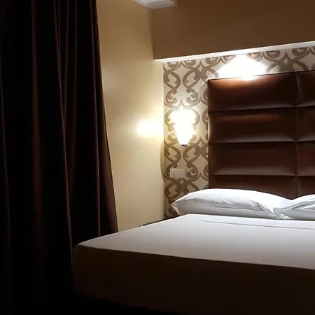 Leoni Hotel&Private Spa-3