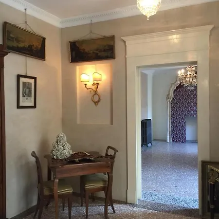 Castiglione 27 Luxury Suite-2