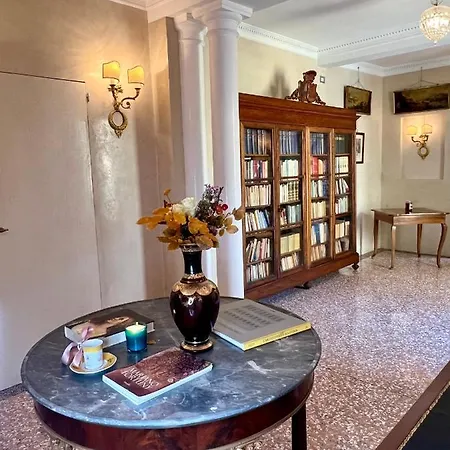 Castiglione 27 Luxury Suite-3