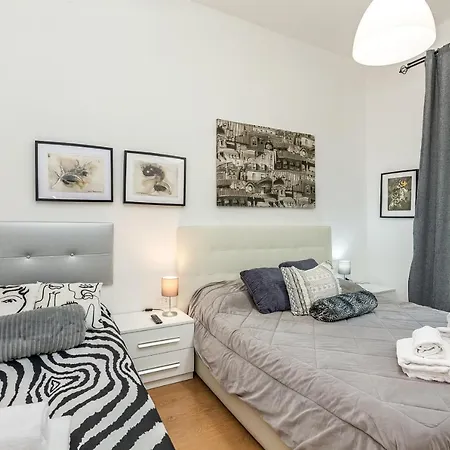 Julius Caesar Home-2