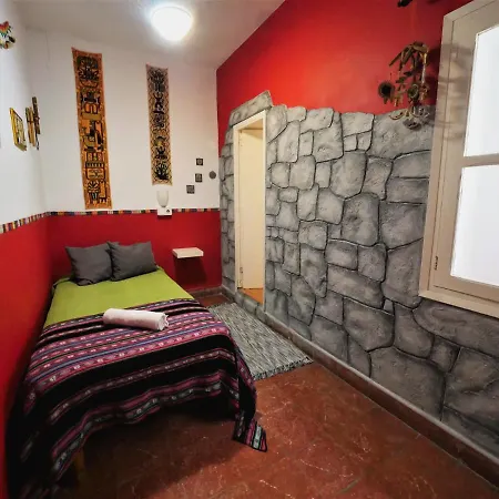 Hostal Giramundo-2