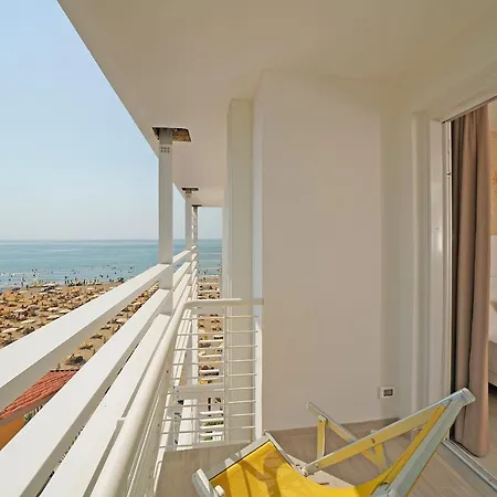 Hotel Strand A Frontemare-3
