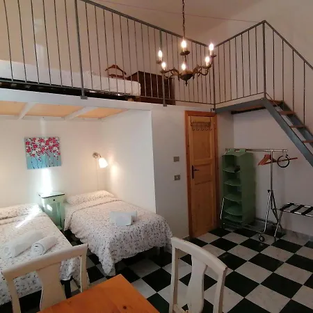 Eco Pisa Tower Guesthouse-2
