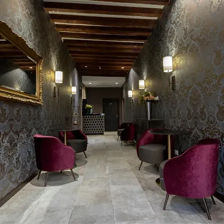 Alle Guglie Boutique Hotel-3