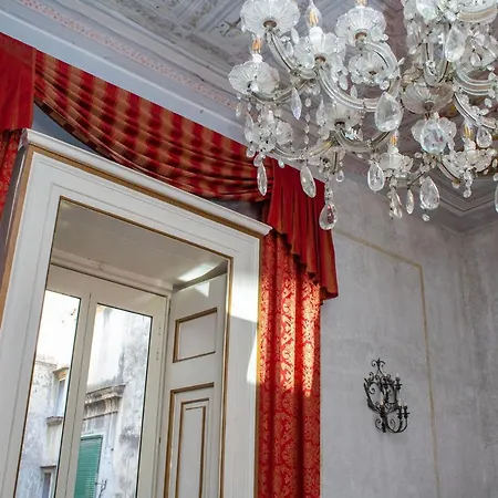 Le Stanze Del Vicerè Boutique Hotel-3