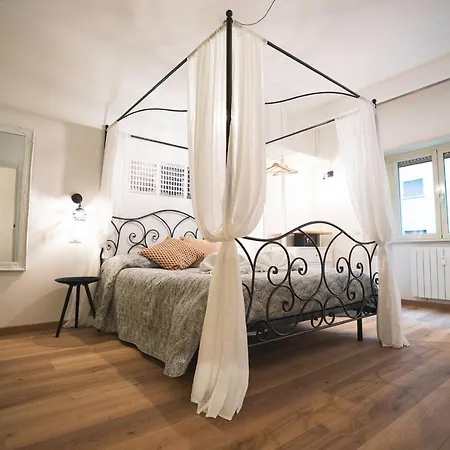 Verrazzano 37 Guest House-2
