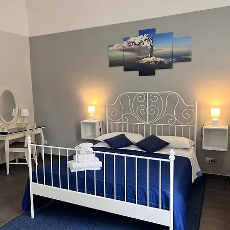 Etna Rooms-3
