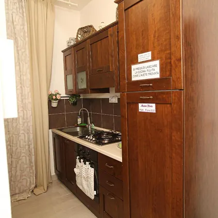 Maison Floria Locazione Turistica-3